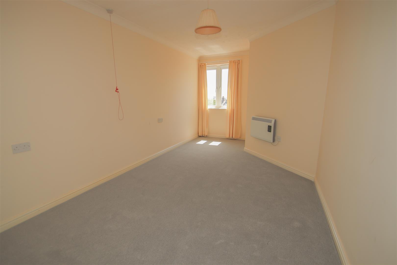 Appointmoor Montague Court, Hamlet Court Road, WestcliffOnSea